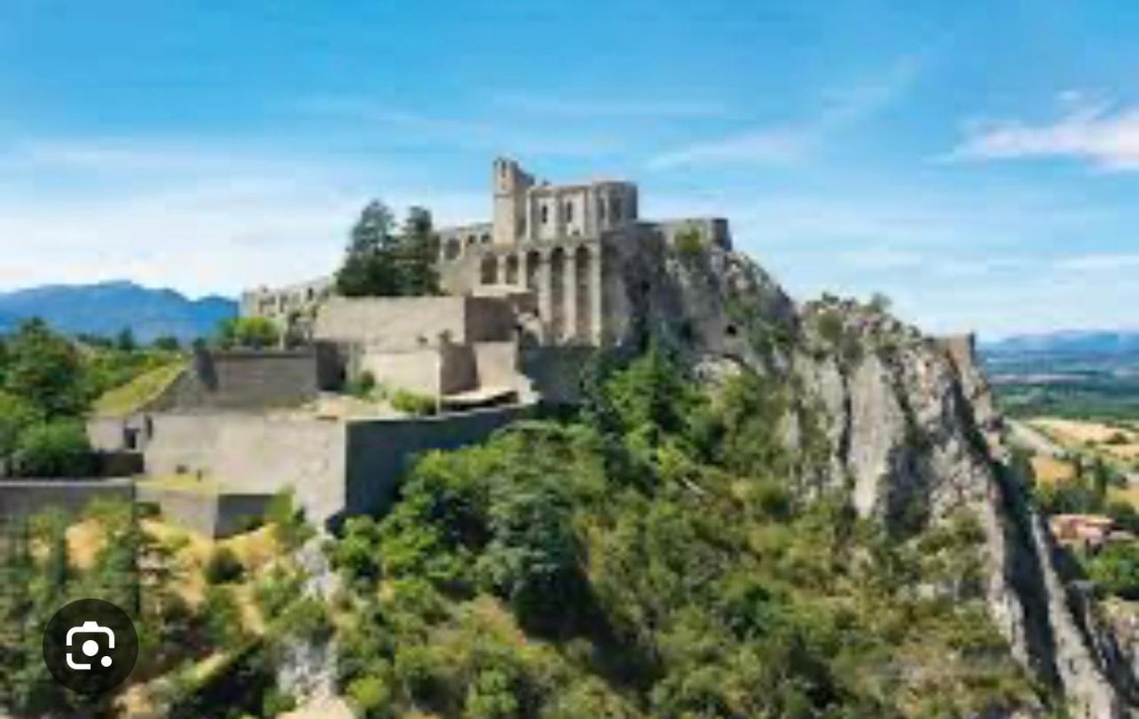 Appartamento Tour De Babel Sisteron Esterno foto