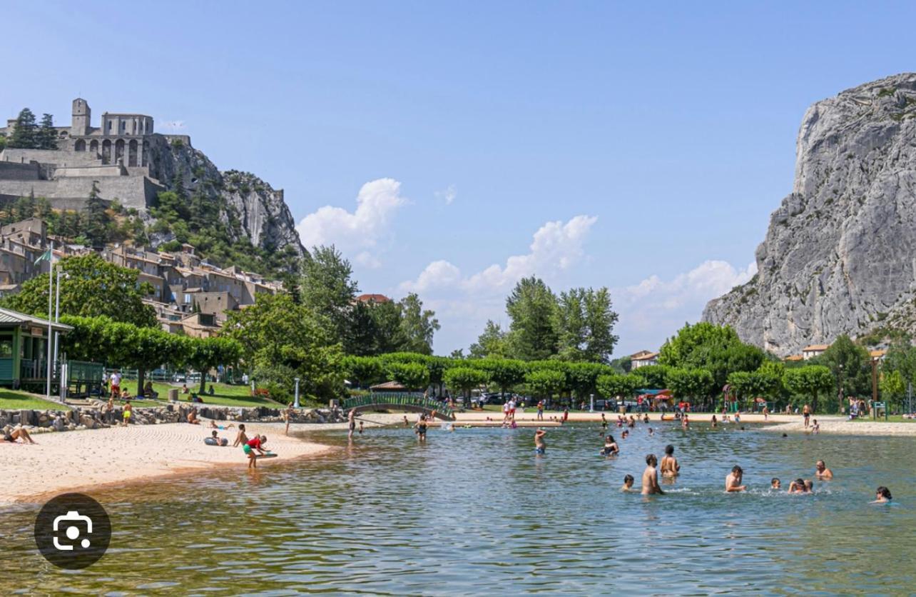 Appartamento Tour De Babel Sisteron Esterno foto